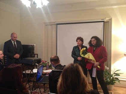 Вечер на Вагнер по случай 200-годишнината от рождението на известния композитор Рихард Вагнер, водена от оперния режисьор Вера Немирова в Посолството на Република България в Берн